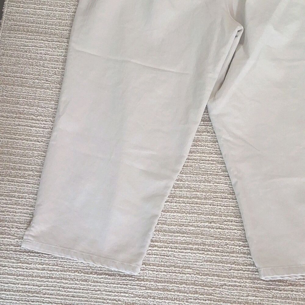 GLORIA VANDERBILT Women's Size 14 Khaki Pleated Capri Pants Cotton Blend Khakis - Picture 9 of 10